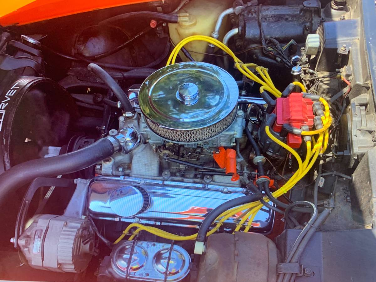 Chevy-corvette-stingray-coupe-1976-orange-8
