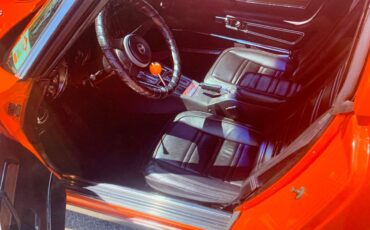 Chevy-corvette-stingray-coupe-1976-orange-9