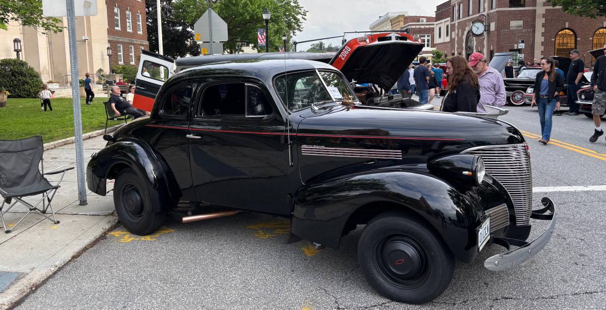 Chevy-coupe-1939-black-16