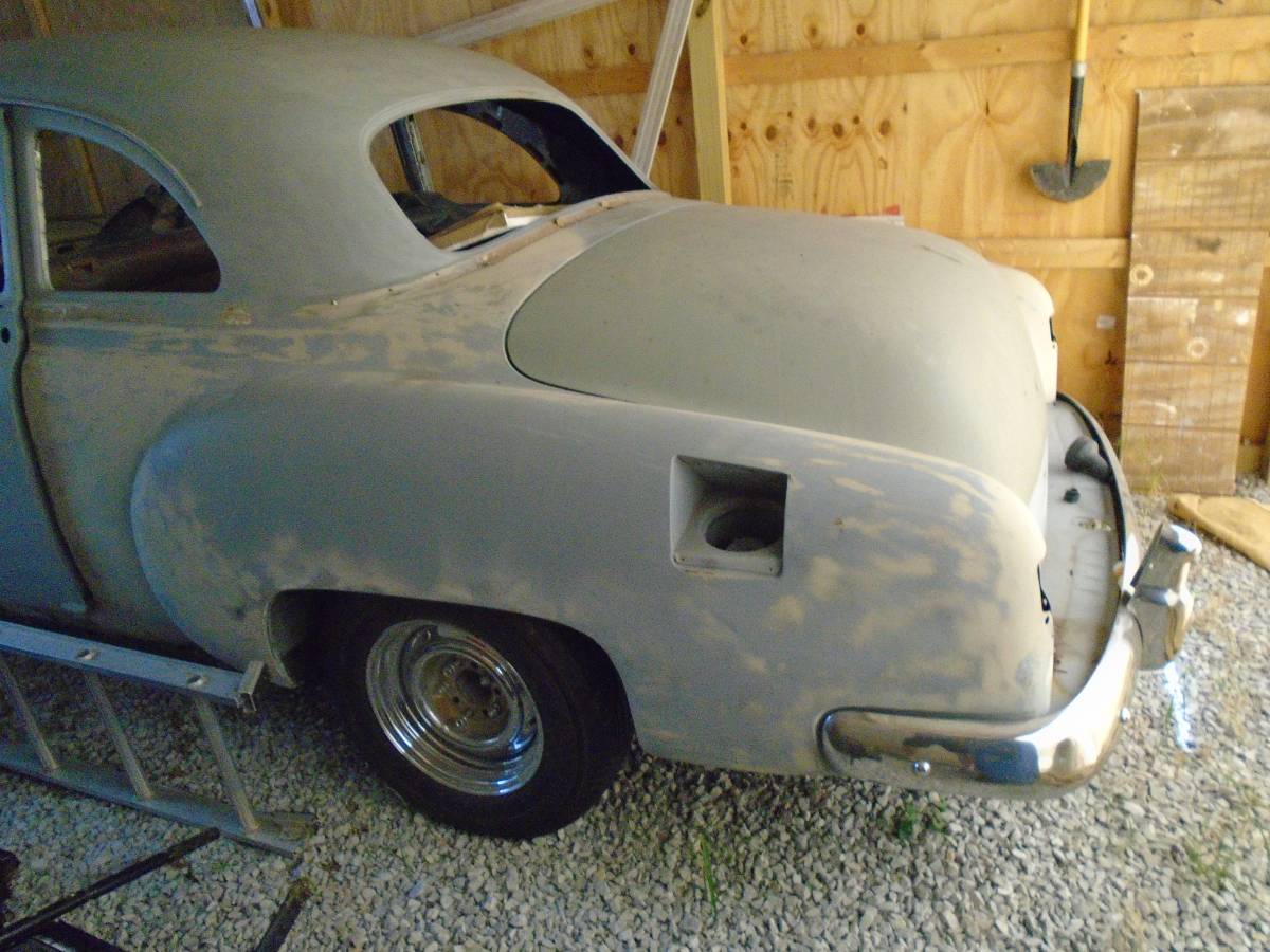 Chevy-coupe-1952-grey-1