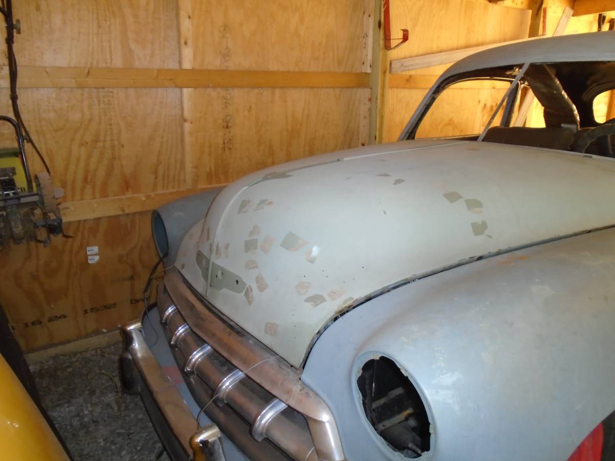 Chevy-coupe-1952-grey-2