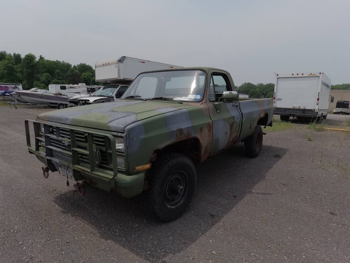 Chevy-cucv-diesel-1985-green-3