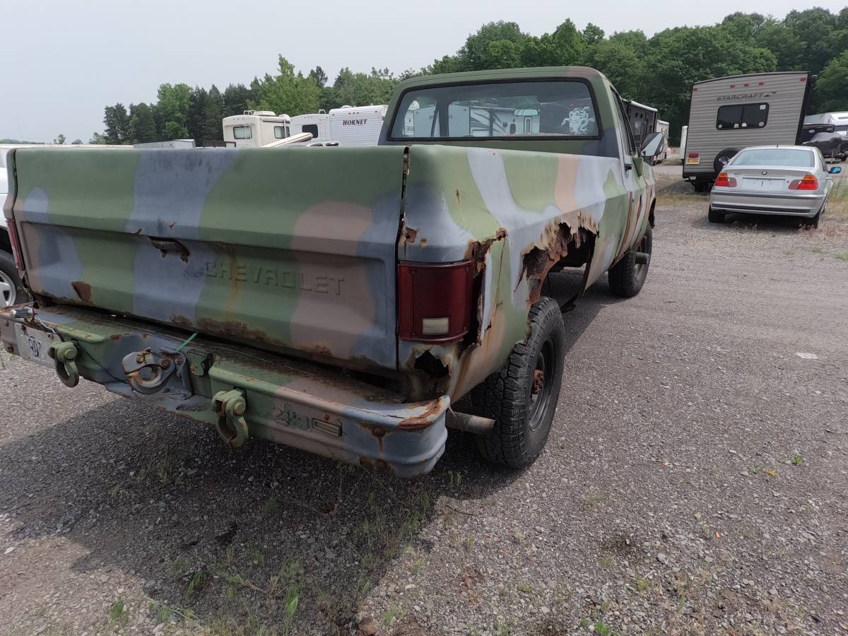 Chevy-cucv-diesel-1985-green-4