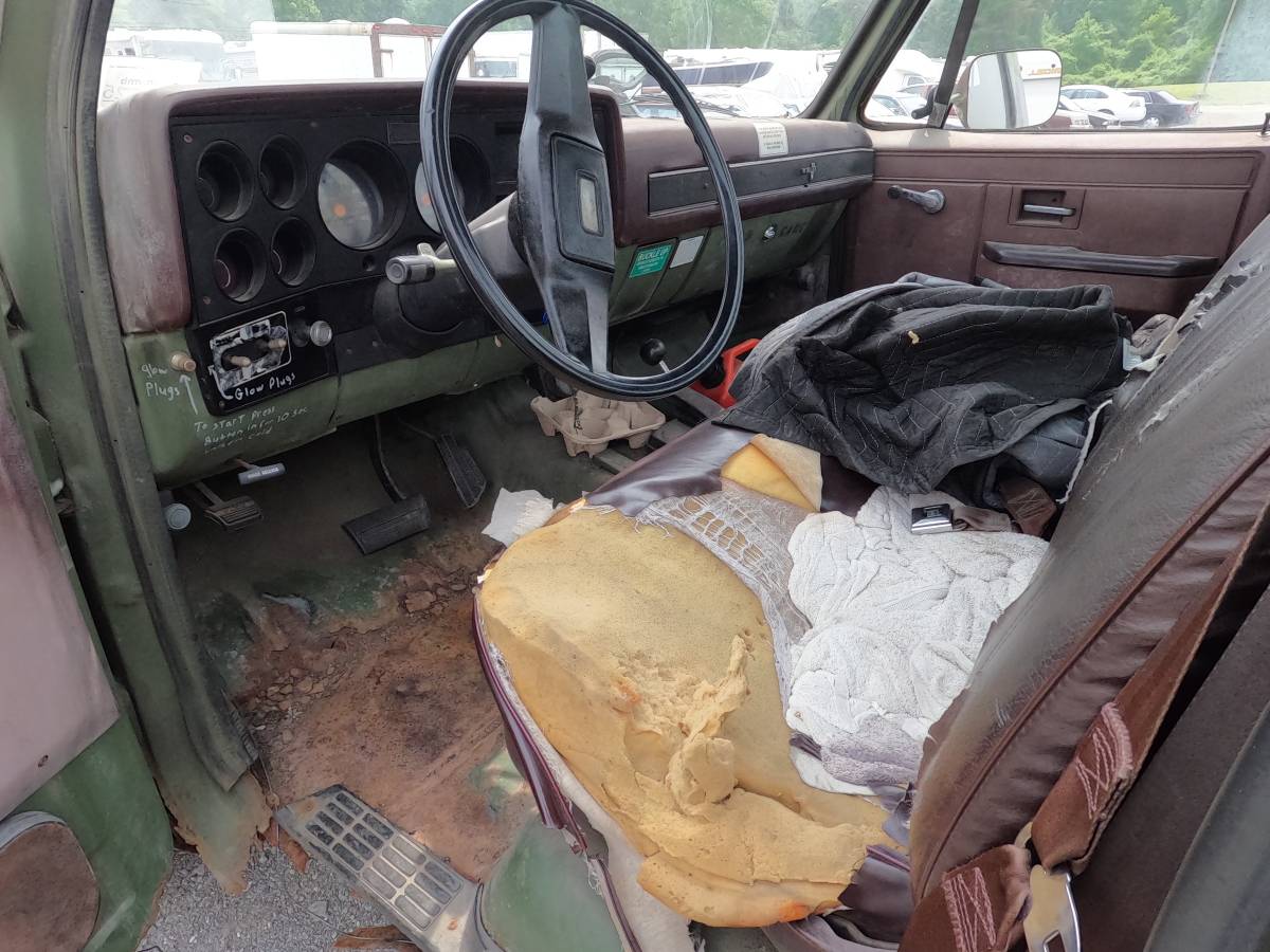 Chevy-cucv-diesel-1985-green-5