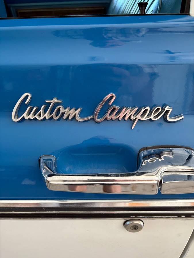 Chevy-custom-camper-1972-blue