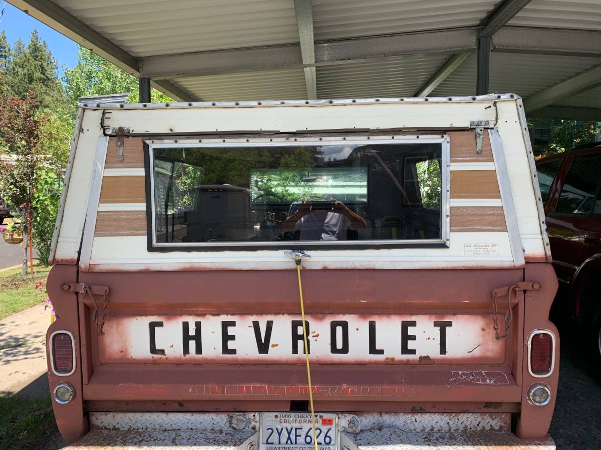 Chevy-custom-truck-1966-brown-9