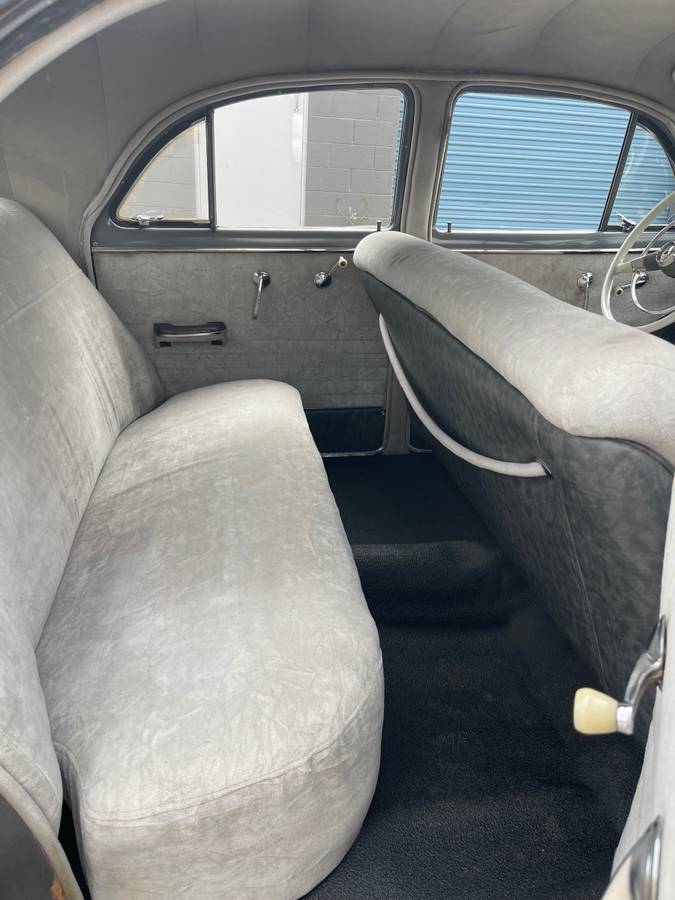 Chevy-deluxe-1951-14