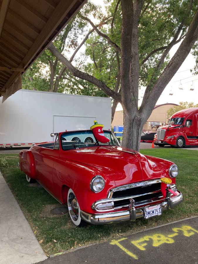 Chevy-deluxe-1952-red-8