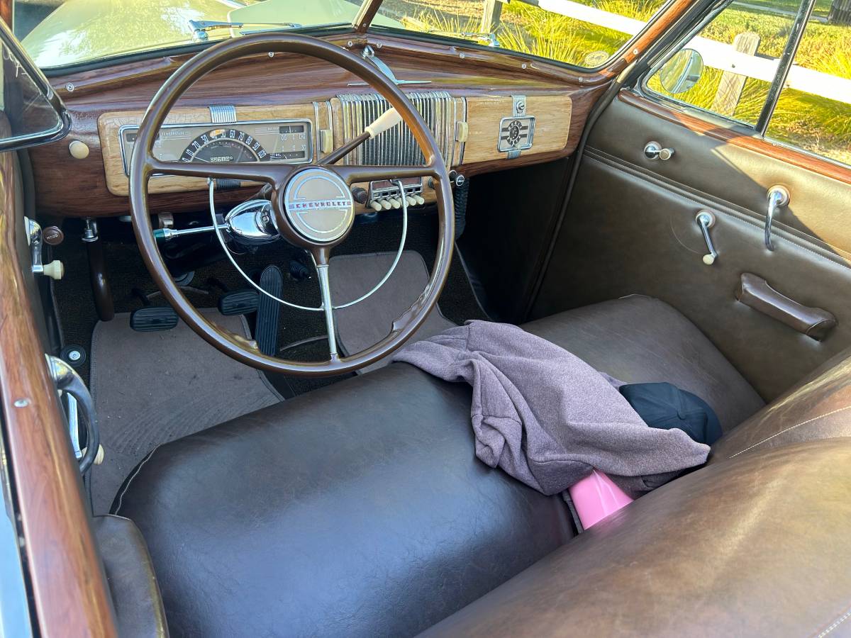 Chevy-deluxe-convertible-1940-3