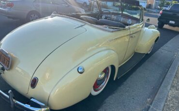 Chevy-deluxe-convertible-1940