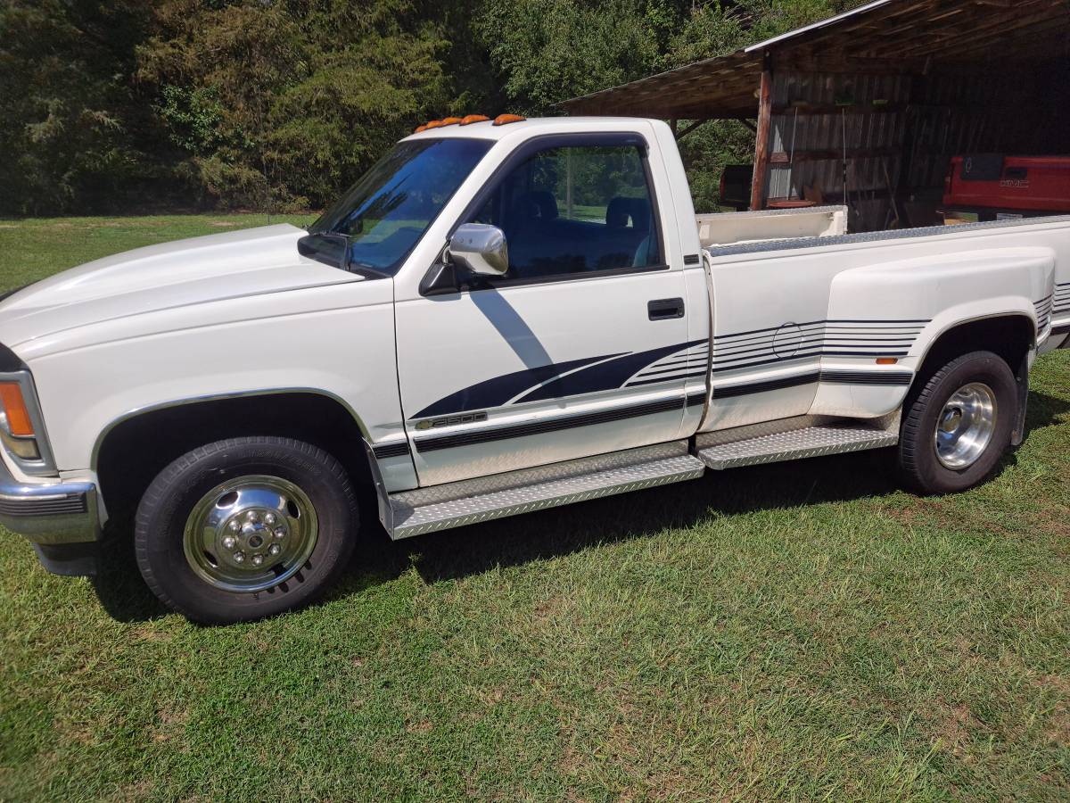 Chevy-dually-1994-white