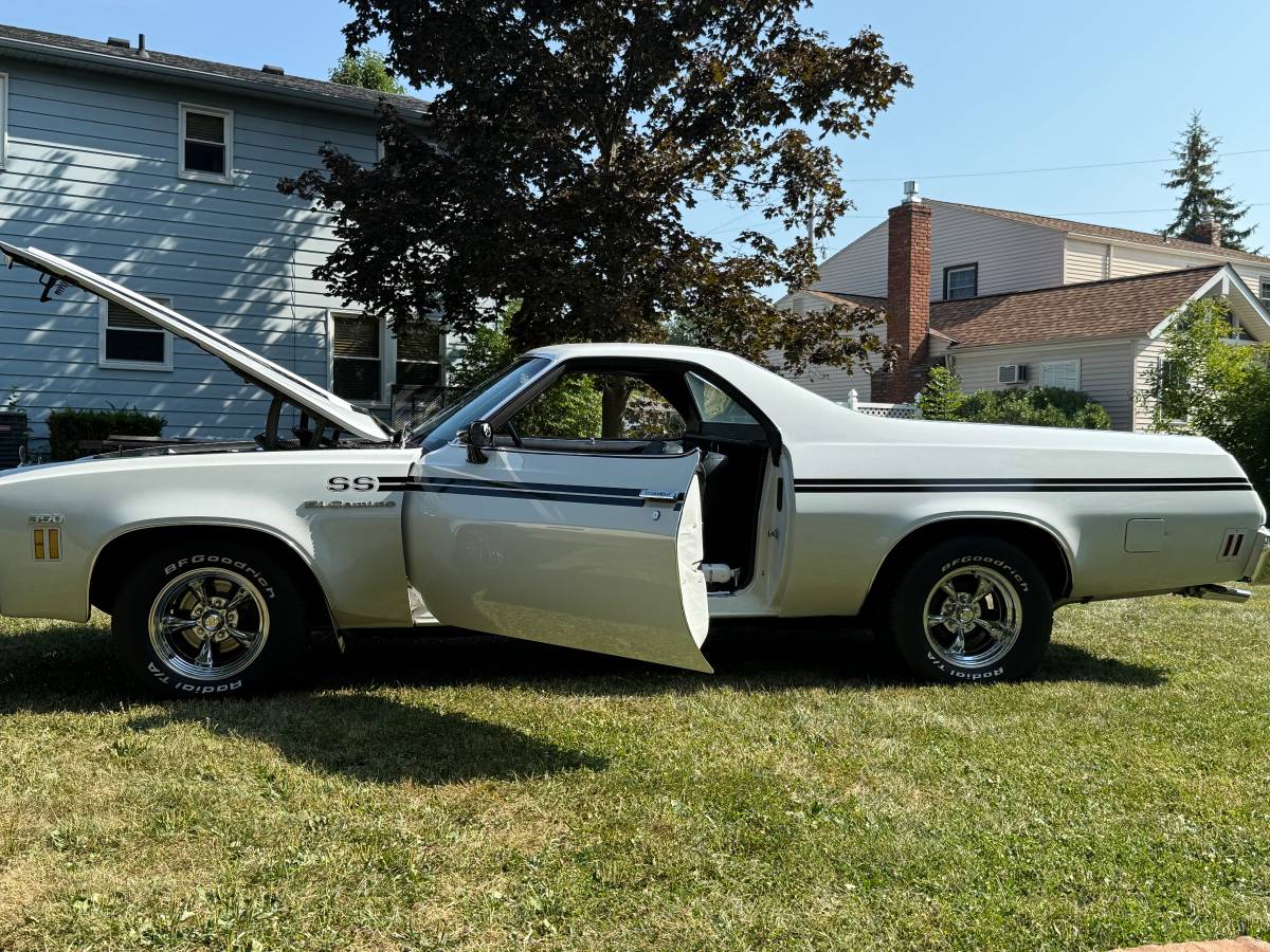 Chevy-el-camino-1974-white-12