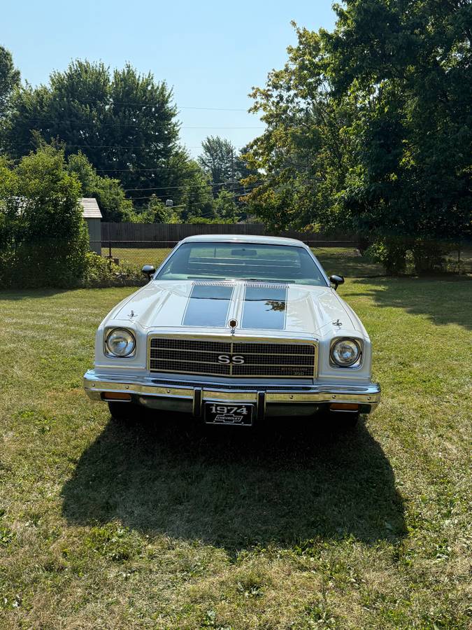 Chevy-el-camino-1974-white-3