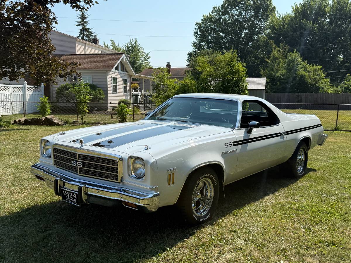 Chevy-el-camino-1974-white-5