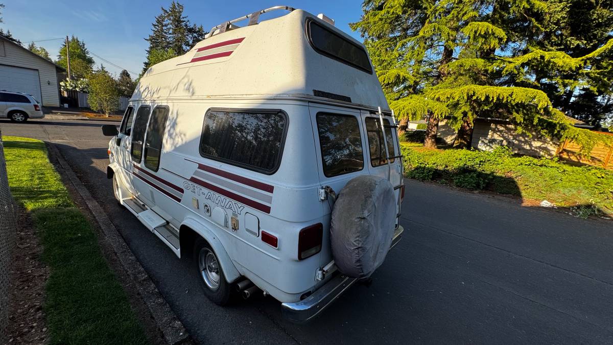 Chevy-falcon-get-away-camper-van-1990-3