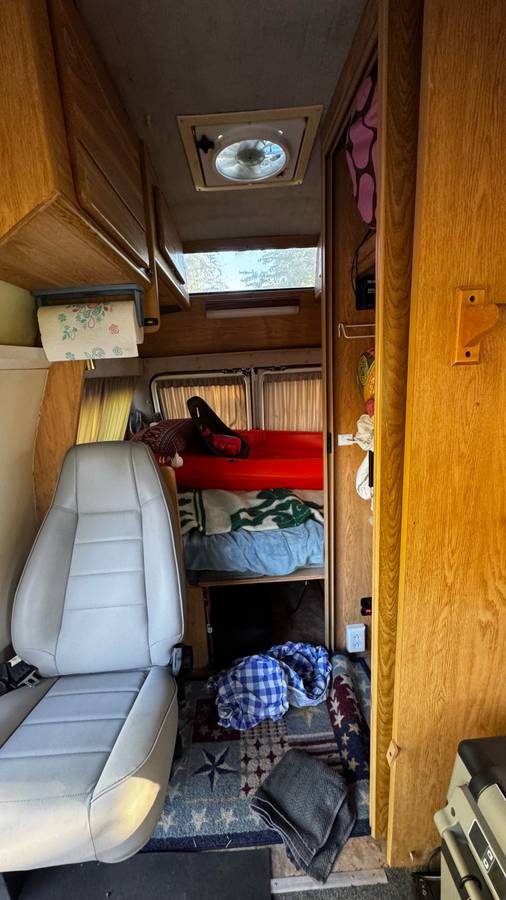 Chevy-falcon-get-away-camper-van-1990-7