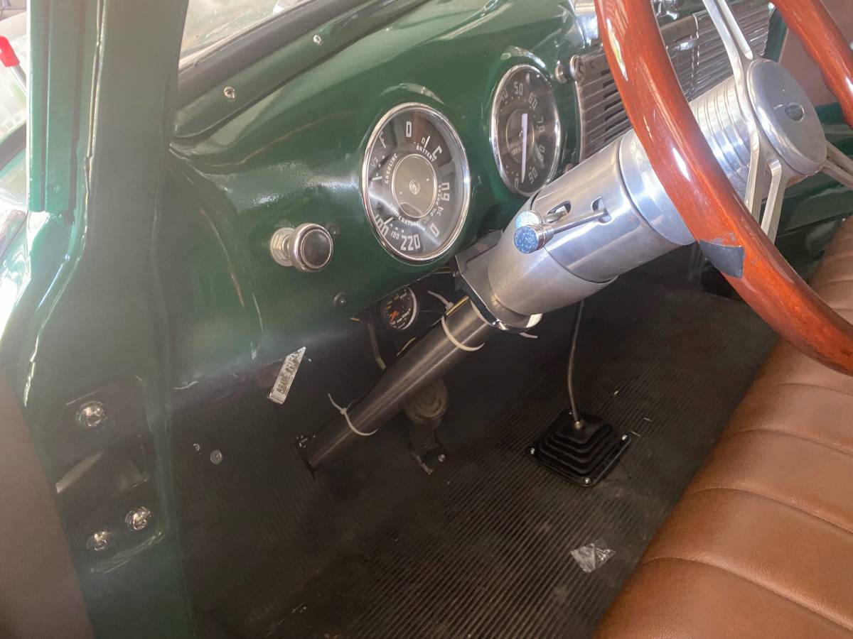 Chevy-five-window-pick-up-1952-green-5