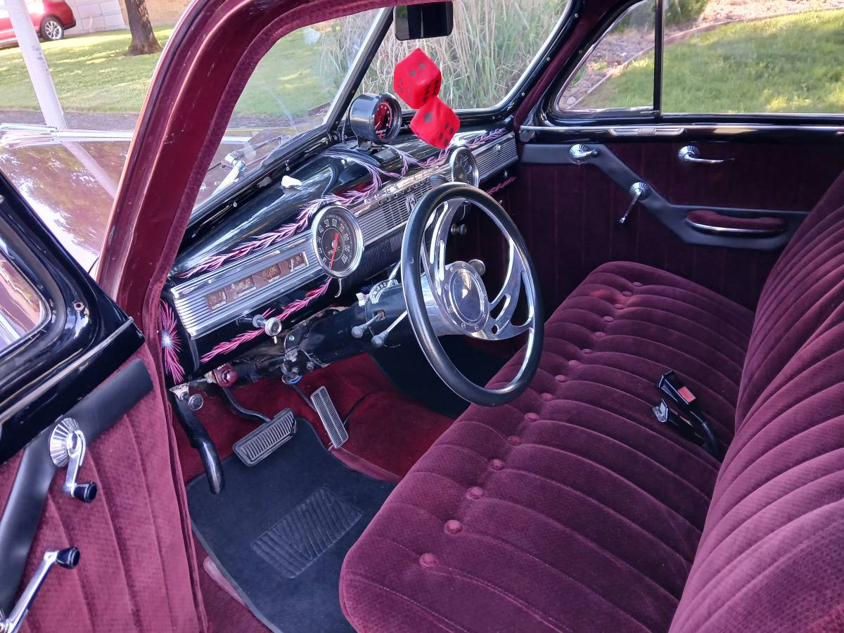Chevy-fleet-master-sedan-1946-custom-4