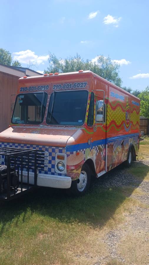 Chevy-food-truck-1989-orange-1