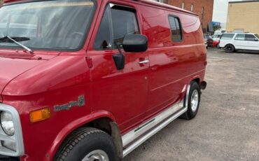 Chevy-g-20-van-1981-red-1