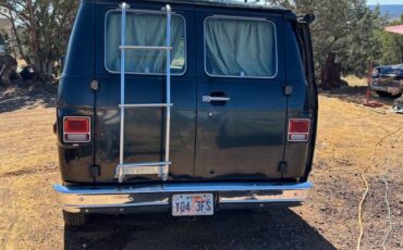 Chevy-g10-1982-black-1