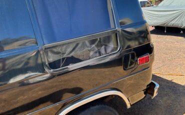 Chevy-g10-1982-black-2