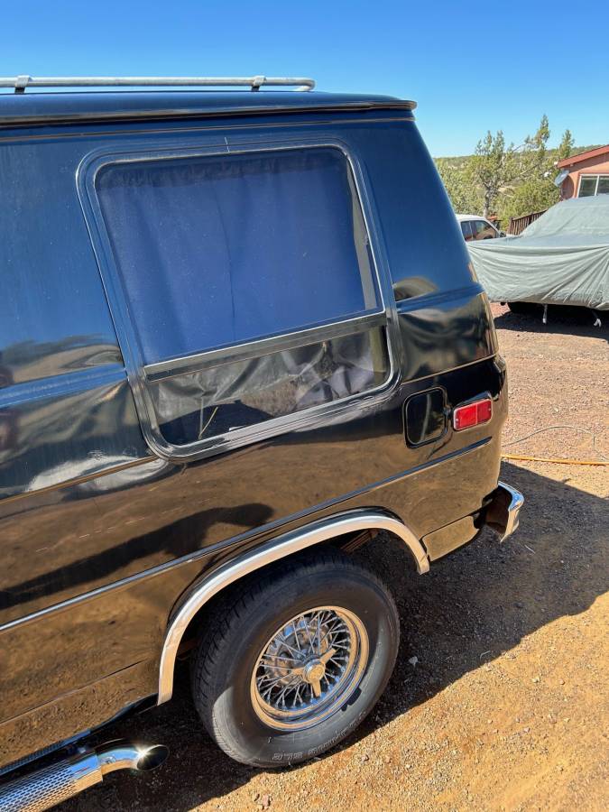 Chevy-g10-1982-black-2