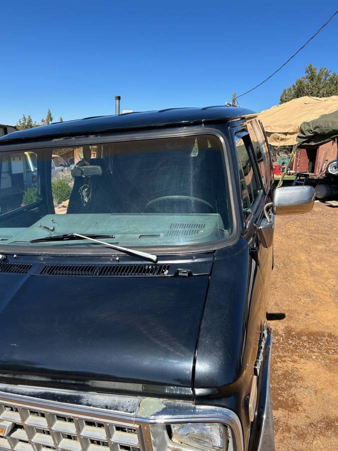 Chevy-g10-1982-black-3
