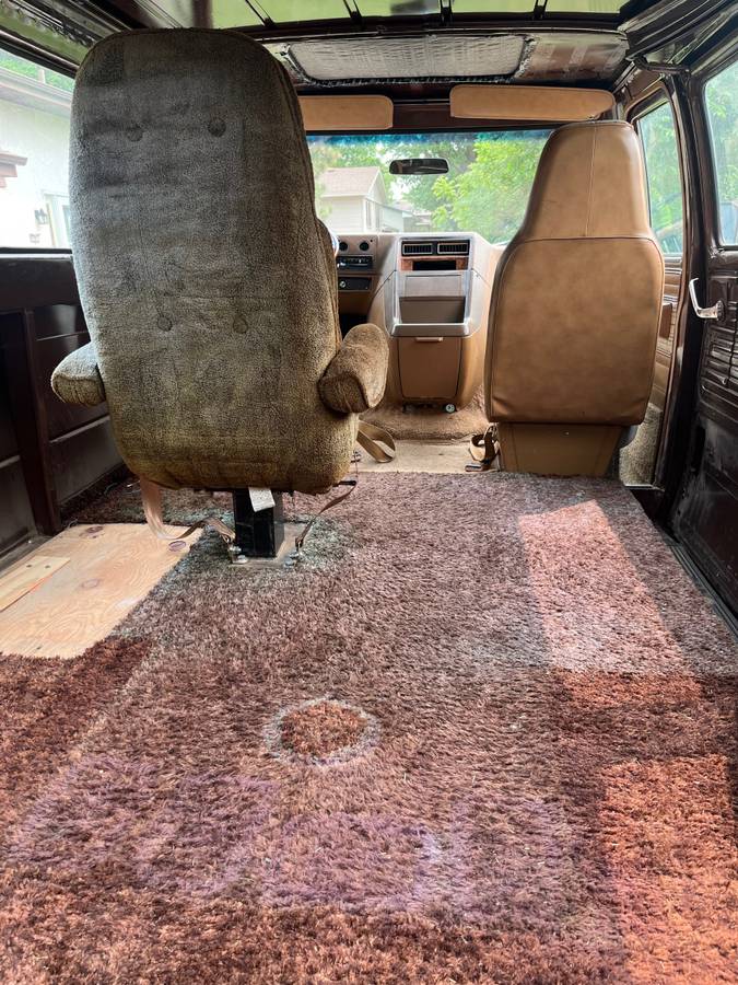 Chevy-g10-van-1978-brown-4