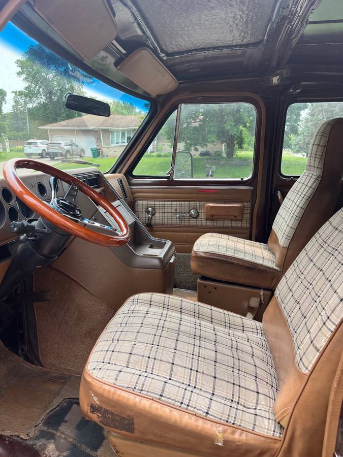 Chevy-g10-van-1978-brown-8
