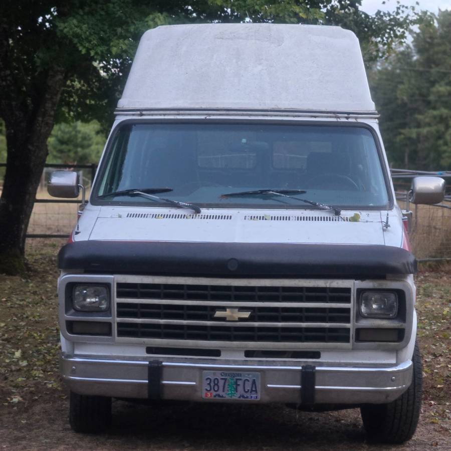 Chevy-g20-cargo-van-1995-white-1