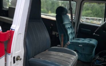 Chevy-g20-cargo-van-1995-white-2