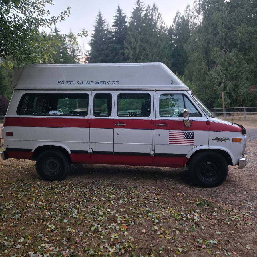 Chevy-g20-cargo-van-1995-white