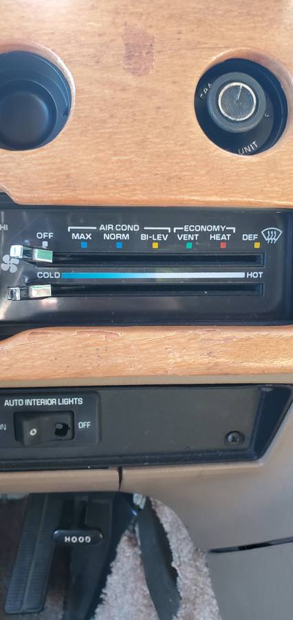Chevy-g20-conversion-camper-rv-1990-white-14