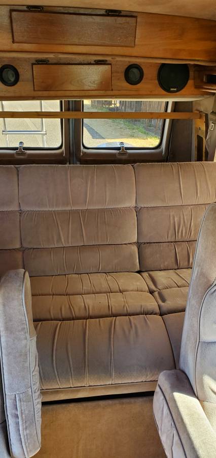 Chevy-g20-conversion-camper-rv-1990-white-2