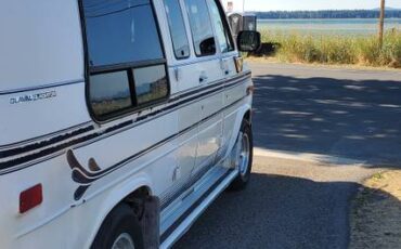 Chevy-g20-conversion-camper-rv-1990-white-3