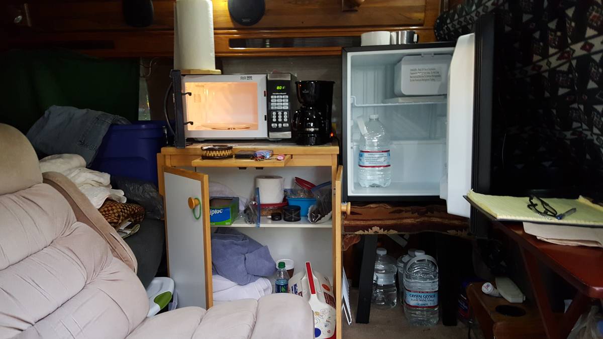 Chevy-g20-conversion-camper-rv-1990-white-5