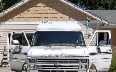 Chevy-g20-conversion-camper-rv-1990-white-6