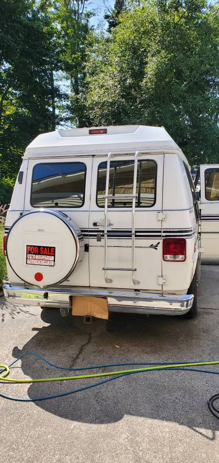 Chevy-g20-conversion-camper-rv-1990-white-7