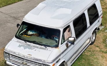 Chevy-g20-conversion-camper-rv-1990-white-9