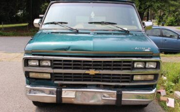 Chevy-g20-conversion-van-34ton-1995-green-1