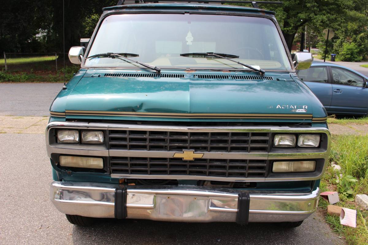 Chevy-g20-conversion-van-34ton-1995-green-1