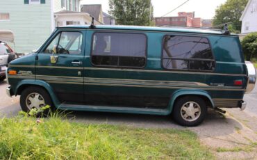 Chevy-g20-conversion-van-34ton-1995-green-2