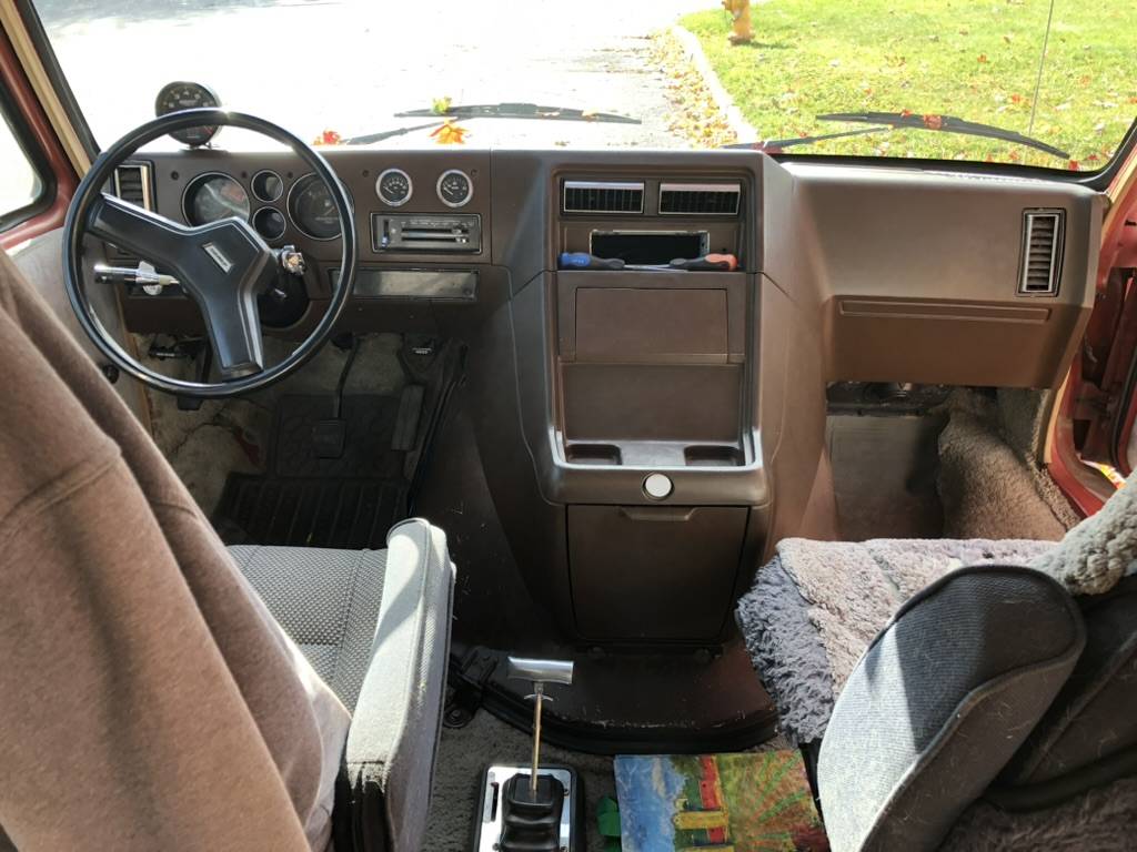 Chevy-g20-van-1985-4