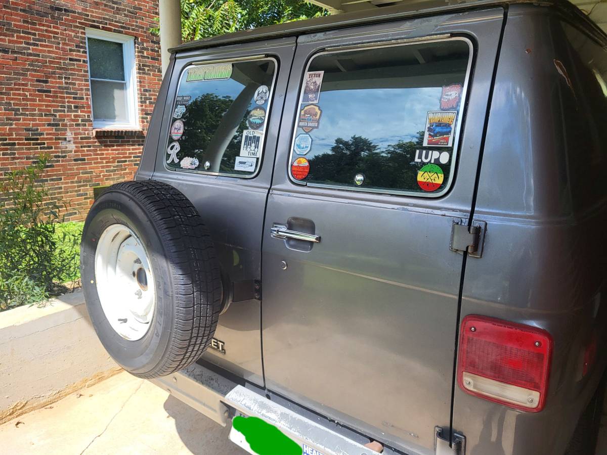Chevy-g20-van-1990-grey-1