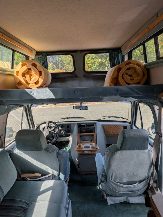 Chevy-g20-van-1992-white-3