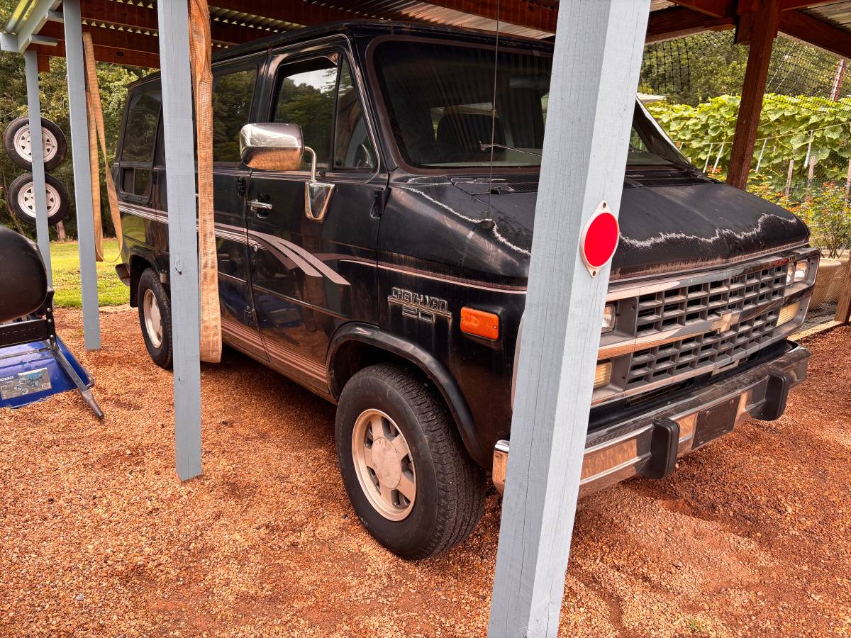Chevy-g20-van-1995-black-5