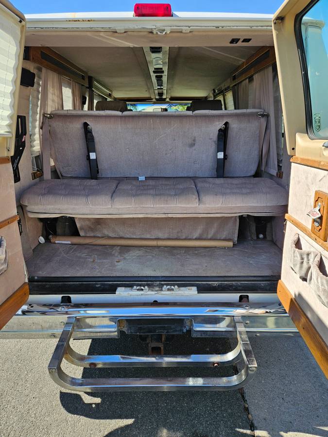 Chevy-g20-van-1995-white-17
