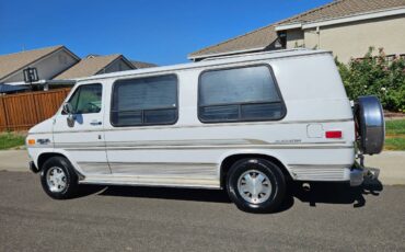 Chevy-g20-van-1995-white