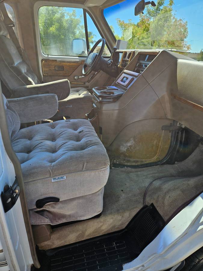Chevy-g20-van-1995-white-5